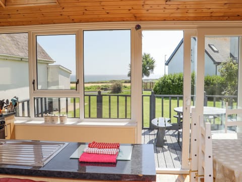 Cottage | Property grounds