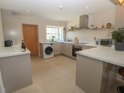 Fridge, dishwasher, electric kettle, toaster