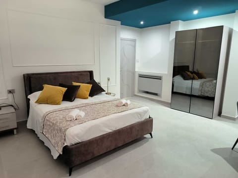 Executive Room (PATRONALE) | Premium bedding, Select Comfort beds, individually furnished