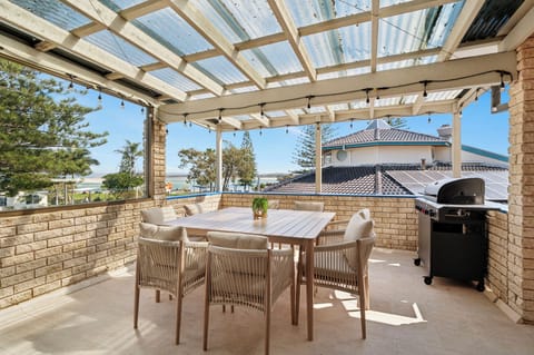 Comfort Apartment, 3 Bedrooms, Partial Ocean View | Terrace/patio
