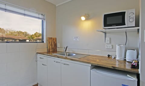 Fridge, microwave, coffee/tea maker, electric kettle