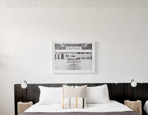 Queen Ensuite Room | Free WiFi, bed sheets