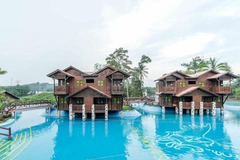 Kampung House | Water view