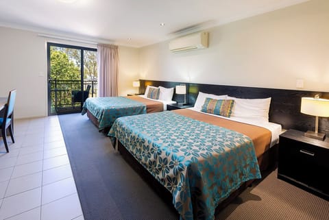 Standard Twin Room | Desk, soundproofing, iron/ironing board, WiFi (free)