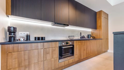 Apartment (1) | Private kitchenette | Fridge, oven, stovetop, dishwasher