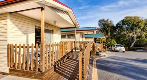 Free WiFi, bed sheets, wheelchair access