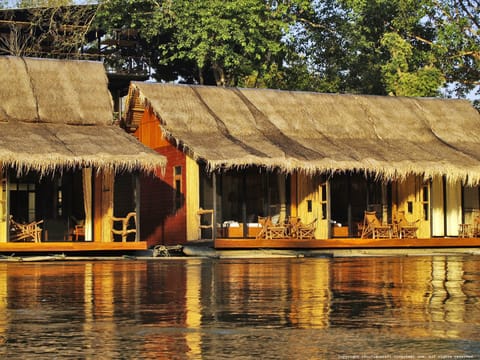 River Kwai Suite ( Raft ) | Minibar, in-room safe, blackout drapes, rollaway beds