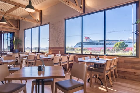 Lunch and dinner served