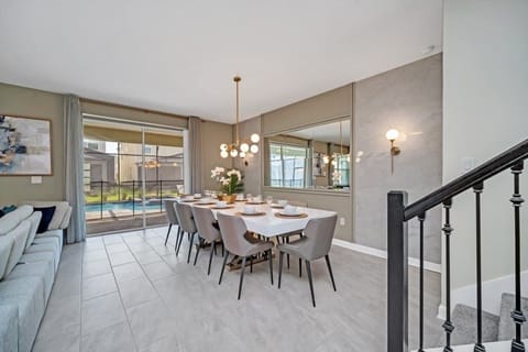 House, Multiple Bedrooms | In-room dining