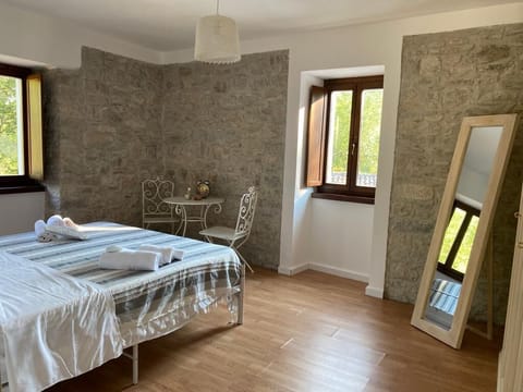 Elite Room | Premium bedding, down comforters, memory foam beds, free WiFi