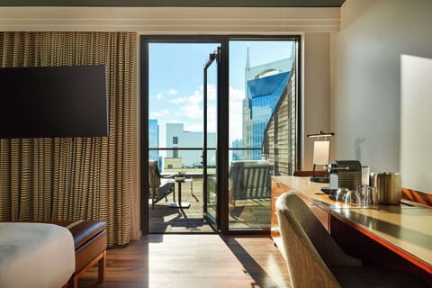 Premium bedding, pillowtop beds, in-room safe, desk