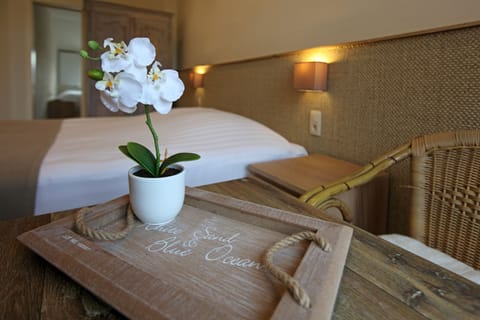 Family Suite, 2 Bedrooms | In-room safe, cribs/infant beds, free WiFi, bed sheets