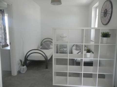 Exclusive Apartment | 2 bedrooms, individually furnished, desk, free WiFi