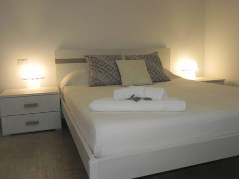 Exclusive Apartment | 2 bedrooms, individually furnished, desk, free WiFi