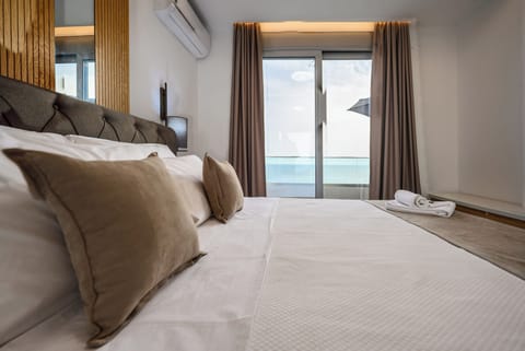 Premium Penthouse, 1 King Bed with Sofa bed, Sea View | Premium bedding, minibar, in-room safe, individually decorated