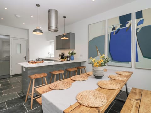 Fridge, dishwasher, electric kettle, toaster