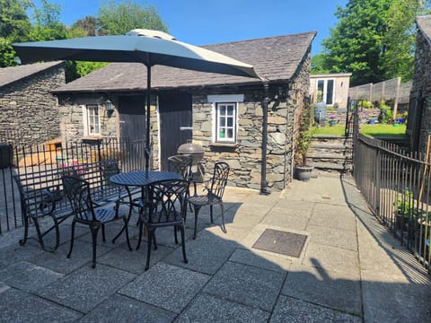 Cottage | Outdoor dining