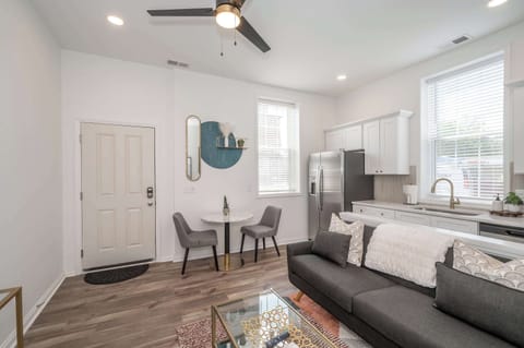Condo, 1 Queen Bed, Kitchen, Garden View (Covington Charm 201 ) | Living area | 42-inch flat-screen TV with digital channels