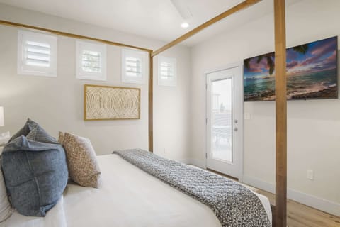 Townhome, Multiple Beds, Patio, Mountain View (Happy Hawaiian) | 3 bedrooms, individually decorated, individually furnished, free WiFi