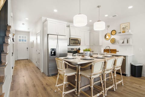 Townhome, Multiple Beds, Patio, Mountain View (Hygge House) | Private kitchen | Fridge, microwave, oven, stovetop
