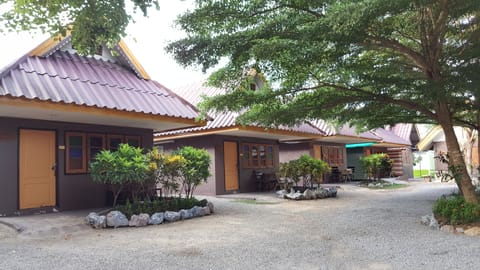Quadruple Room (4 Adults) | Free WiFi, bed sheets