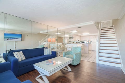 Condo, Multiple Beds, Balcony, Partial Ocean View (Sea Forever) | Interior