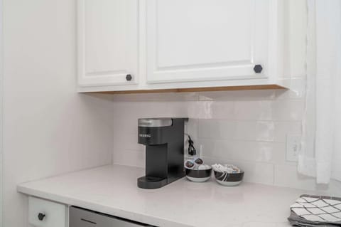 Condo, Multiple Beds, Kitchen, Garden View | Interior