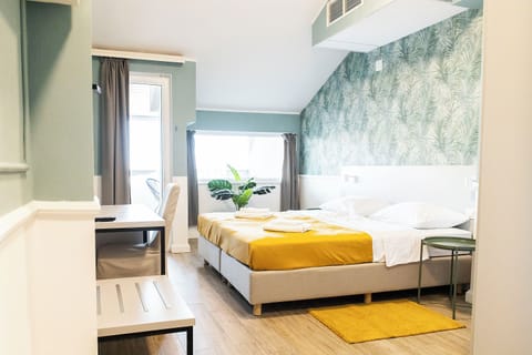 Minibar, in-room safe, desk, laptop workspace