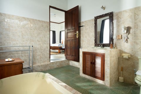 Panoramic Villa, 1 King Bed, Mountain View | Bathroom | Separate tub and shower, rainfall showerhead, slippers, towels