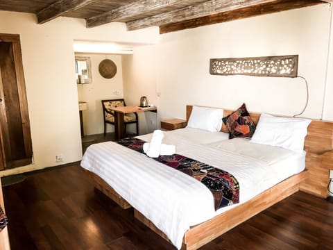 Double Room, Garden View | Premium bedding, desk, laptop workspace, free WiFi