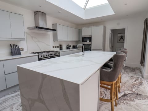 Fridge, dishwasher, electric kettle, toaster