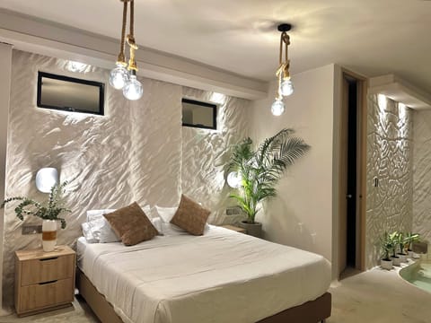 Junior Suite | Hypo-allergenic bedding, free WiFi, bed sheets