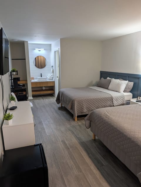 Deluxe Double Room | Free WiFi, bed sheets