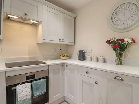 Fridge, dishwasher, electric kettle, toaster