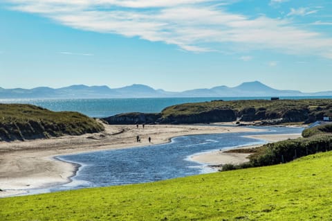Cottage | Beach | Beach nearby