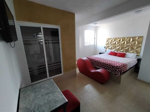 Senior Room | Free WiFi, bed sheets