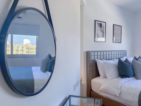 Luxury Studio | In-room safe, blackout drapes, WiFi (free), bed sheets