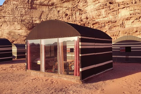 Panoramic Tent | Individually decorated, individually furnished, bed sheets