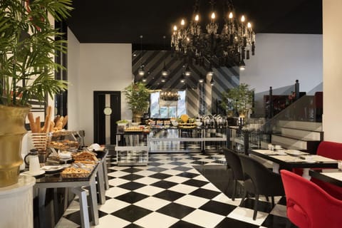 Daily buffet breakfast for a fee
