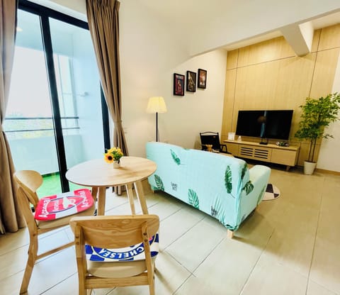Apartment, 1 Bedroom, Balcony, Ocean View | Living area