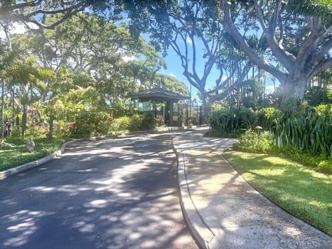 Condo, 2 Bedrooms | Property grounds