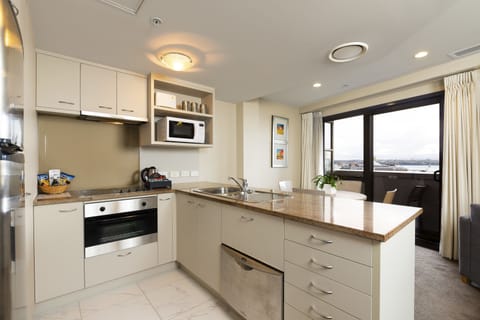 One Bedroom Apartment Harbour View | Private kitchen | Microwave, stovetop, dishwasher, coffee/tea maker