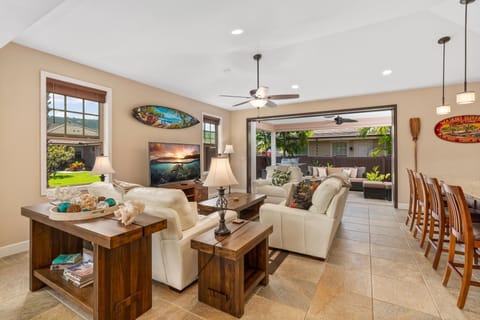 House, 3 Bedrooms | Living area | Smart TV