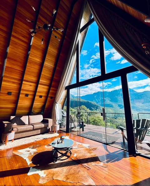 Romantic Chalet | Living area
