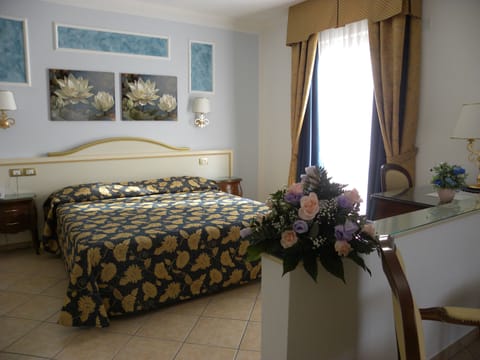 Minibar, in-room safe, desk, soundproofing