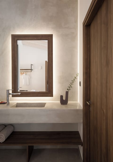 Dasos Studio | Bathroom | Shower, rainfall showerhead, free toiletries, hair dryer