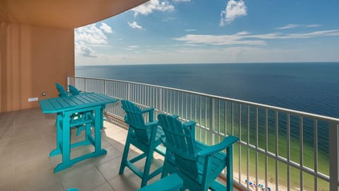 Condo, 4 Bedrooms | Outdoor dining