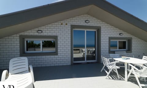 Deluxe Apartment | Terrace/patio