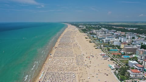 Apartment, 2 Bedrooms, Balcony, Garden View | Beach