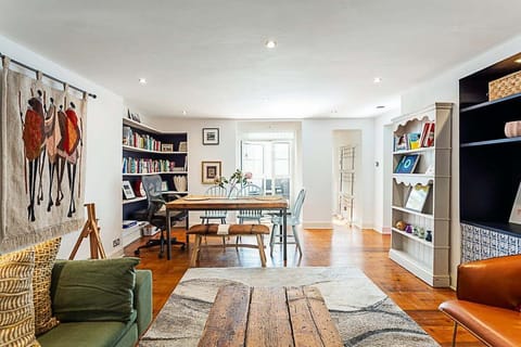 Apartment | Living room
